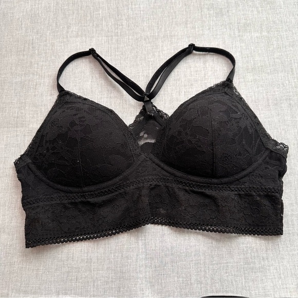 Victoria's Secret Black Bra Bralette with Racerback Design Size Medium - Picture 1 of 6